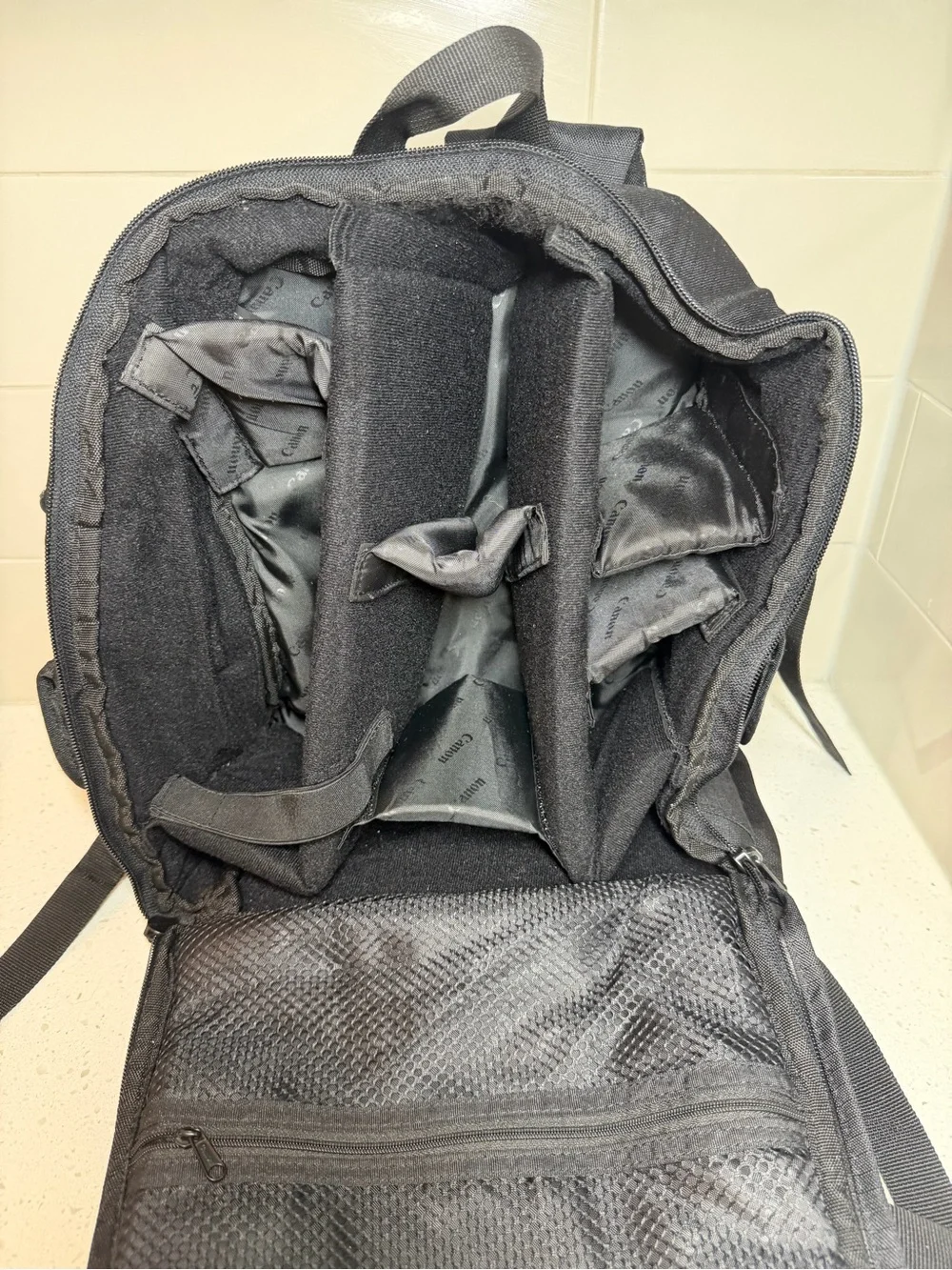 Canon Deluxe Backpack 200EG Rugged Camera Lens Bag black olive green